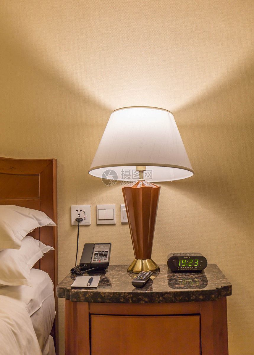 酒店房间床头柜床头灯
