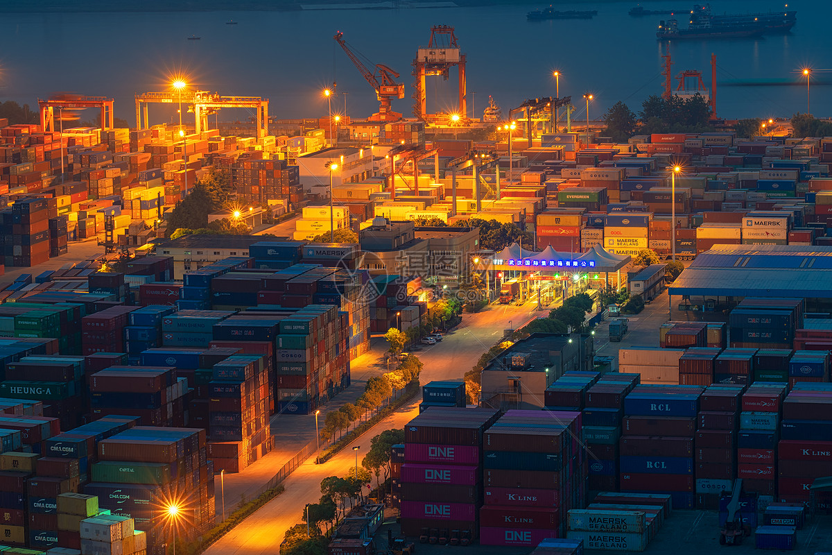 突破4700万标箱！上海港集装箱吞吐量连续12年居全球首位