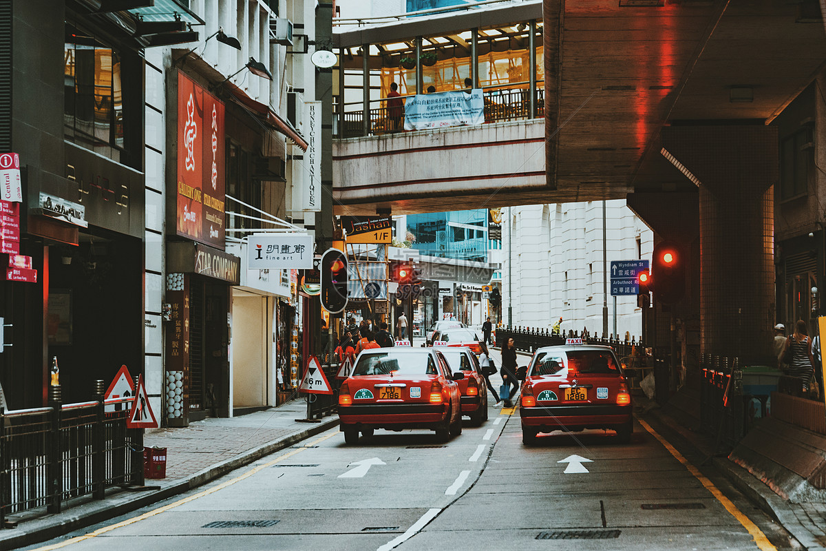 【携程攻略】香港波鞋街购物,在香港的大街小巷上，有的是快步行走的人，大家行色匆匆，这里的马路…