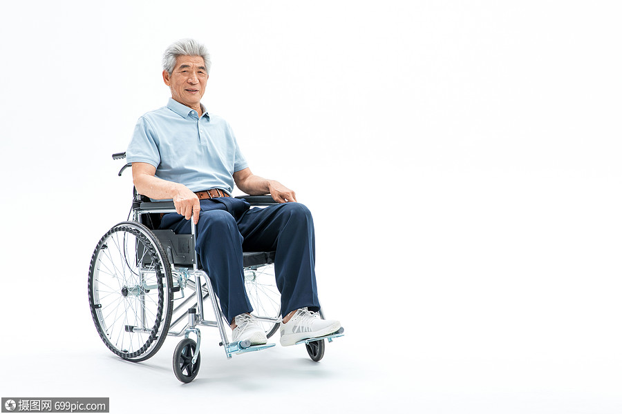 老年人坐轮椅老人患者
