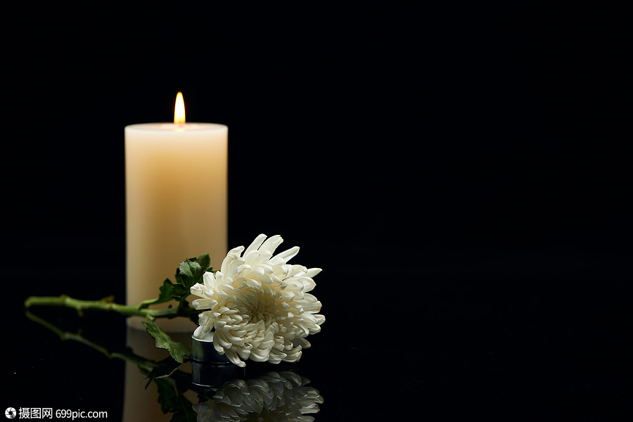 祈福祝福燃烧的蜡烛黑色背景哀悼清明节