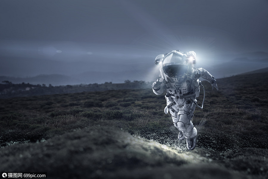 宇航员穿着宇航服行星表面跑步宇航员跑得很快未来飞行员