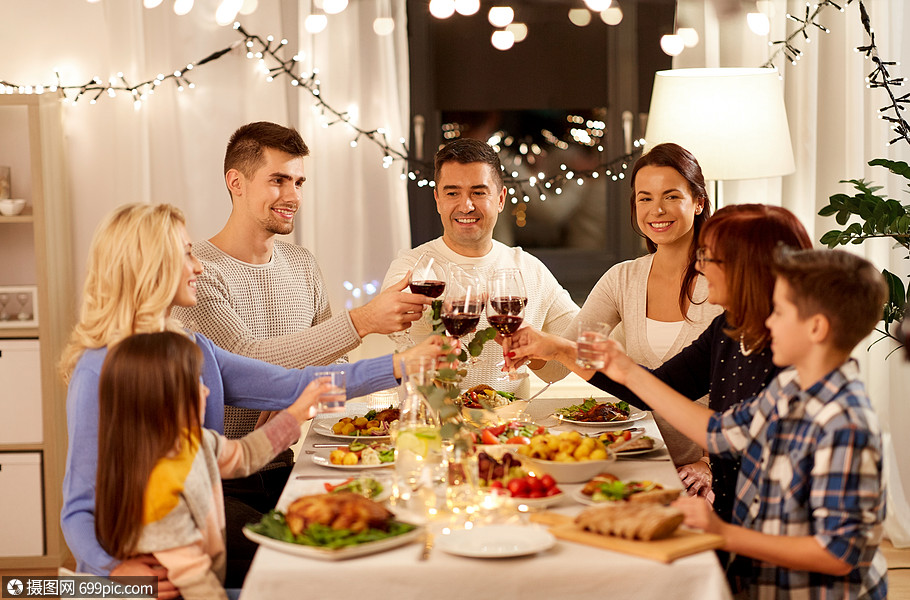 外国人家庭聚餐图片图片