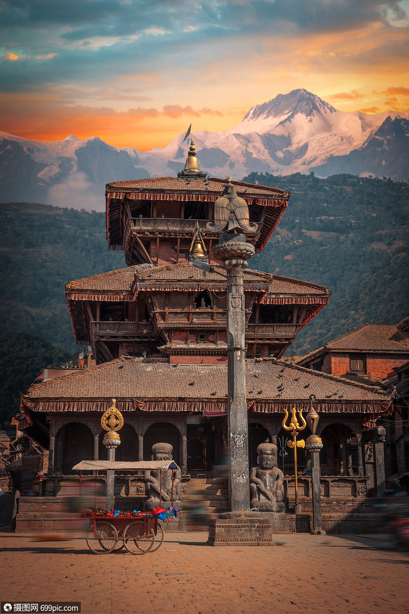 帕坦加德满都山谷的古老城市尼泊尔杜巴尔寺庙
