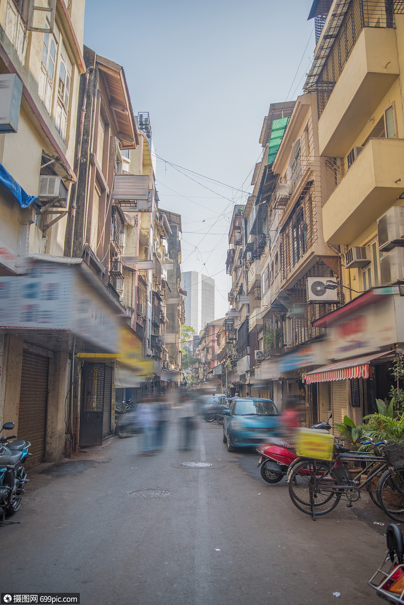 孟买,以前的孟买印度西部的个城市,位于阿拉伯海岸马哈拉施特拉邦公民