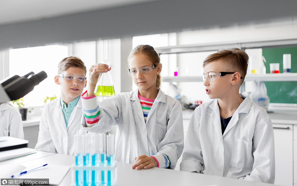 教育科学儿童学校实验室学化学的试管的孩子试管的孩子学校学化学