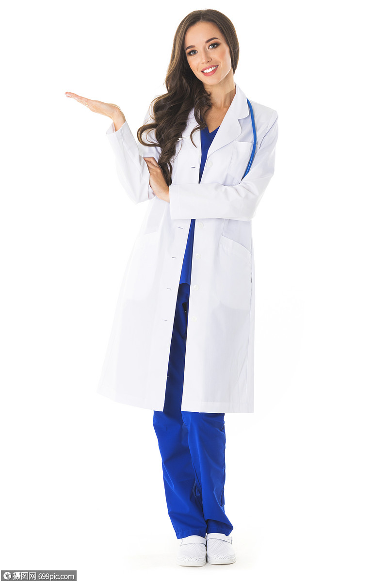 女医生空白区域幸福微笑的轻女医生的全身肖像,些东西空白区域的文字