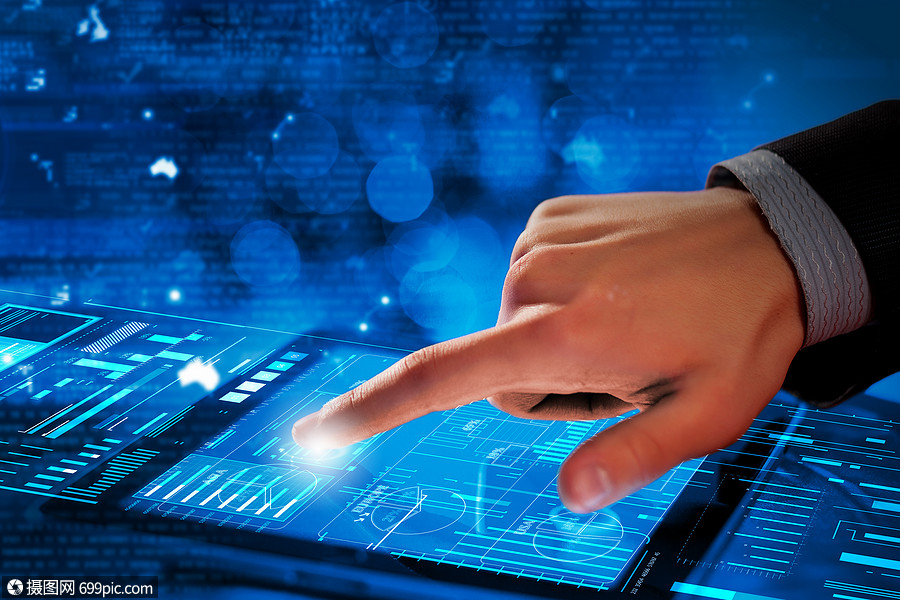 用现代技术手指触摸平板电脑上的蓝调屏幕高科技市场营销