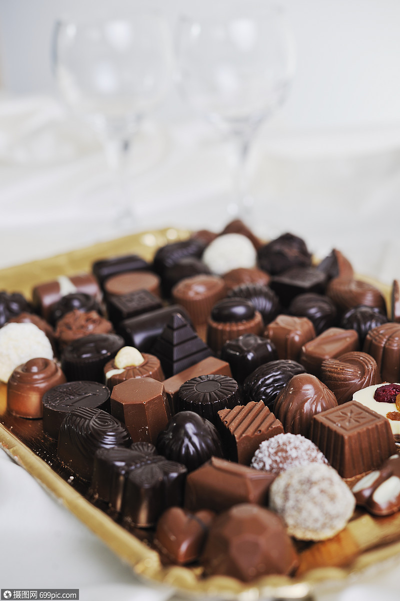 豪华甜蜜的praline巧克力装饰食品脂肪礼物
