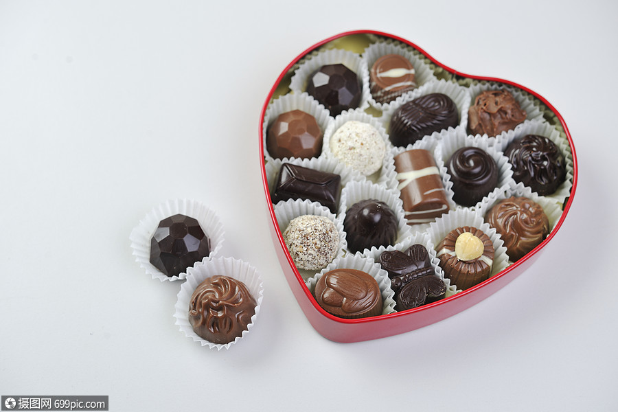 豪华甜蜜的praline巧克力装饰食品欲望吃