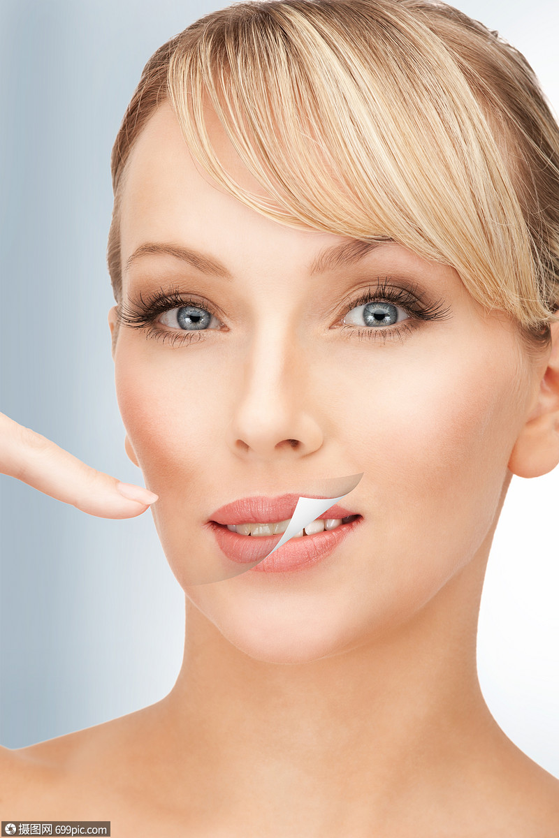 白牙美女的照片可爱的纯洁