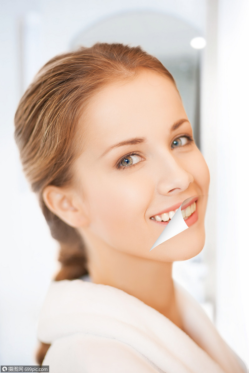 白牙美女的照片活的健康