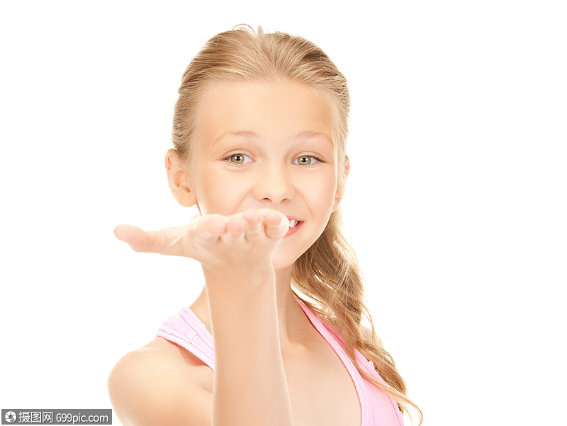 可爱的女孩她的手掌上着什么小孩学生