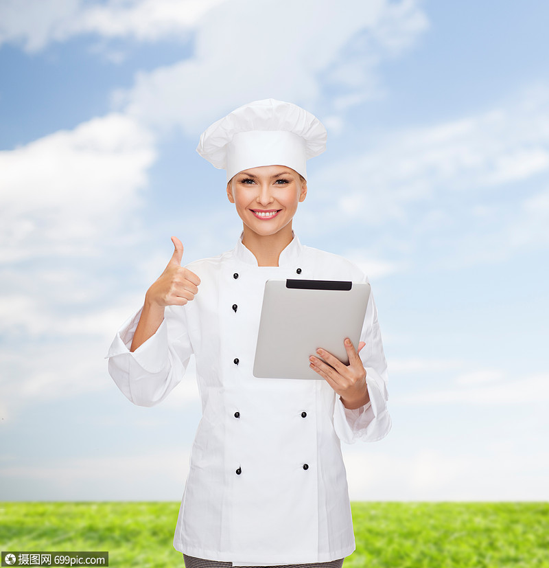 烹饪,技术食品微笑的女厨师,厨师包师与平板电脑大拇指新的助理