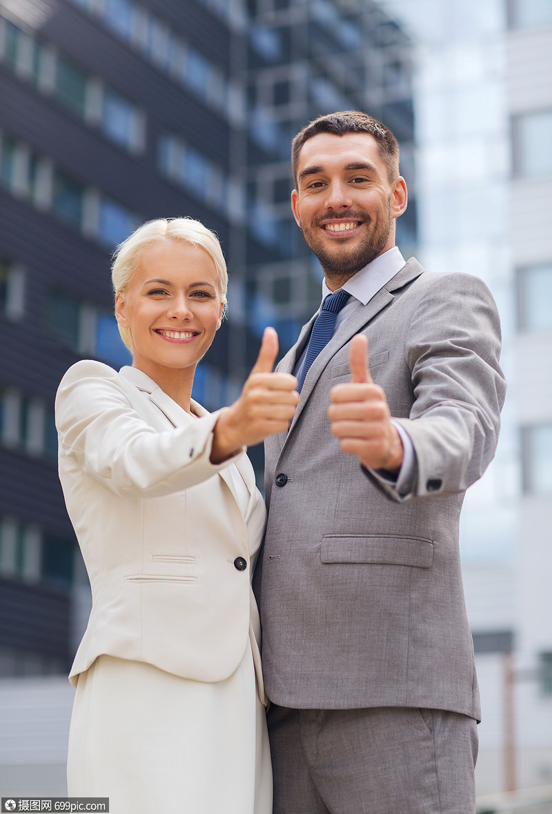 商业,伙伴关系,成功,手势人的微笑的商人女商人办公楼上竖大拇指