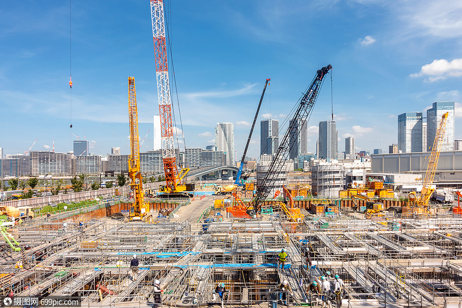 大建筑重机日本东京的大建筑工地工作房子街道