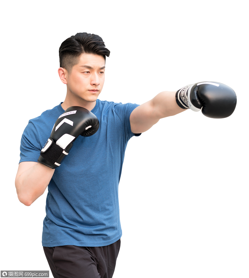 年轻男性户外拳击运动出拳动作