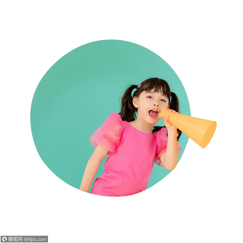 拿着喇叭呐喊的小女孩六一儿童