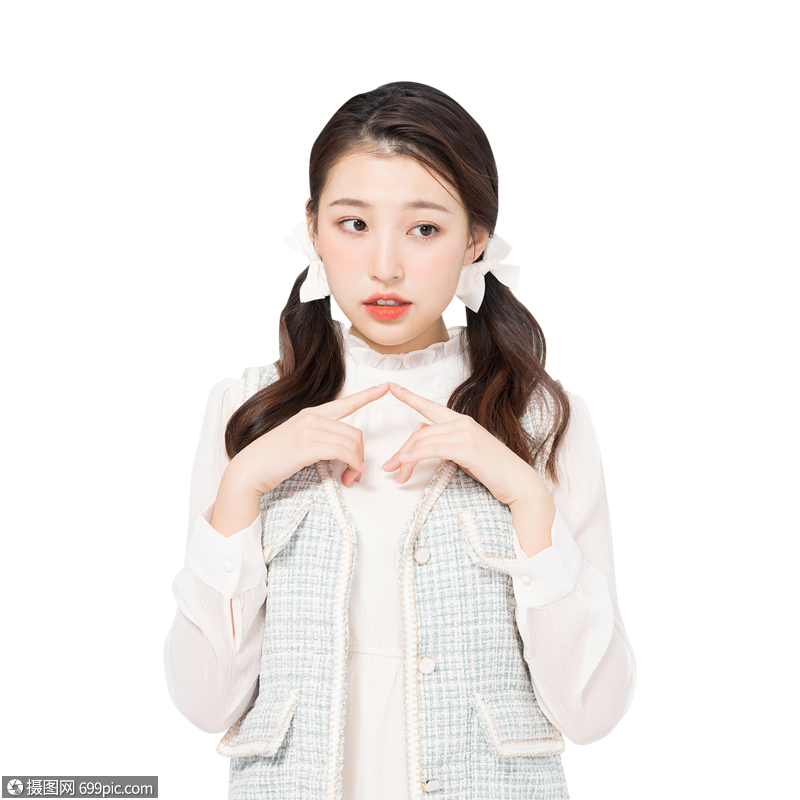 韩系双马尾可爱少女害羞低头