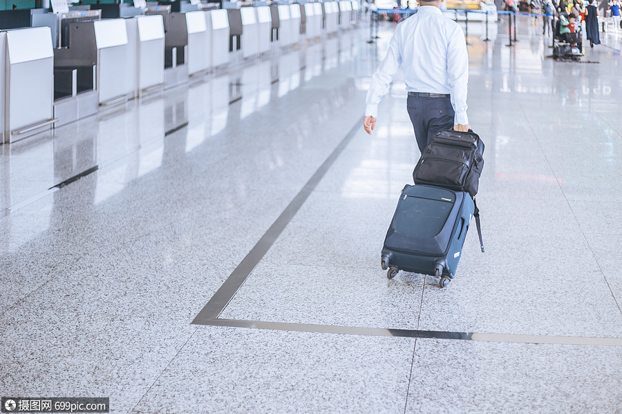 商務旅行機場出發運輸背影