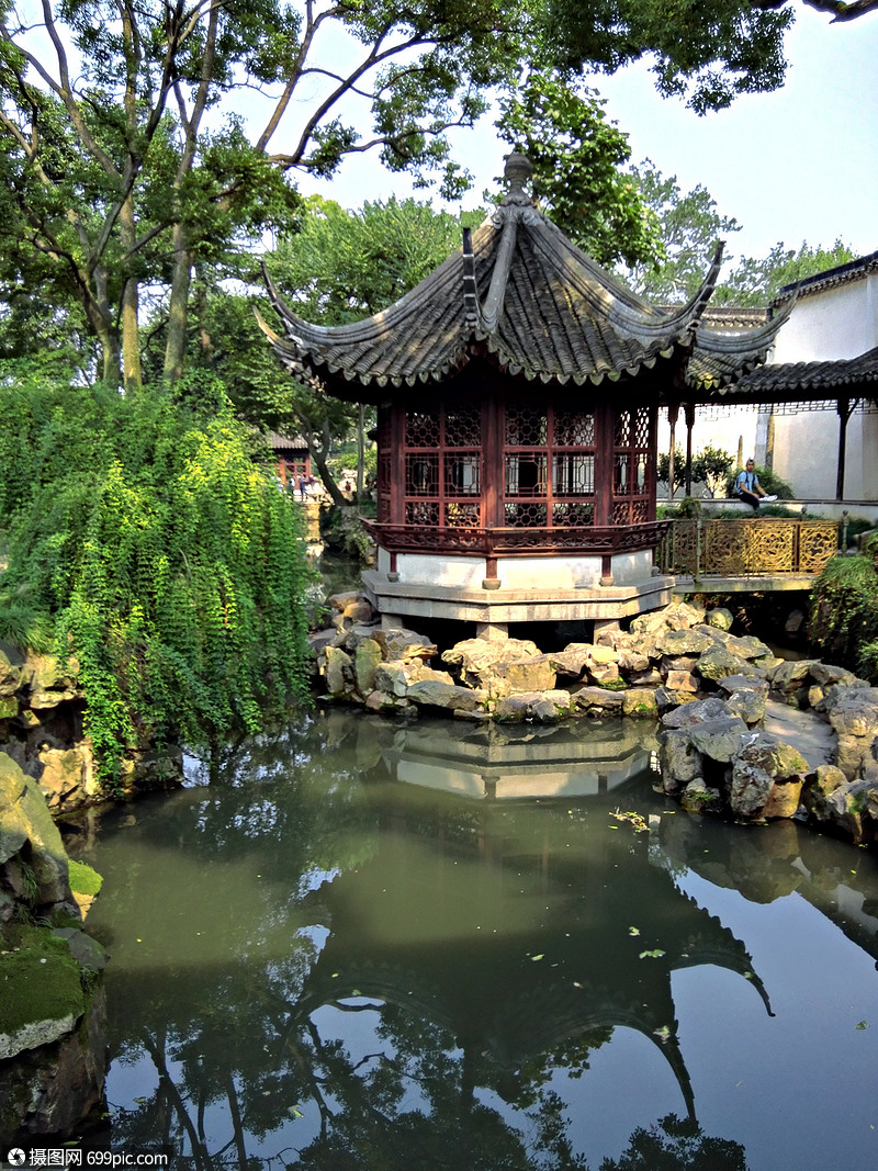 园林里的凉亭复古亭台楼阁