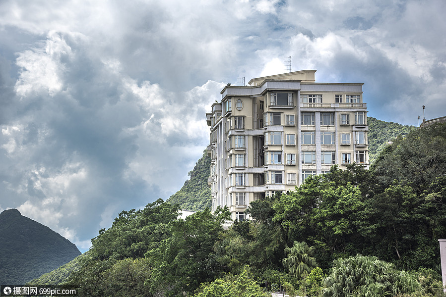 山上的建筑风景楼房