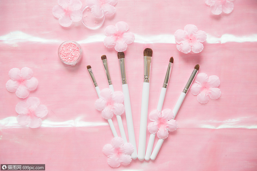 化妆水粉色美妆背景