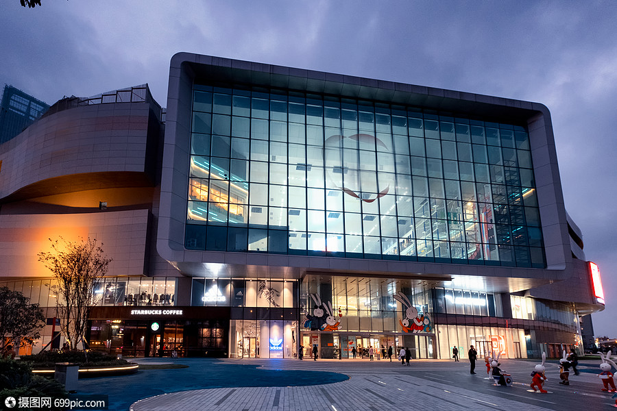 购物中心门口商场天空