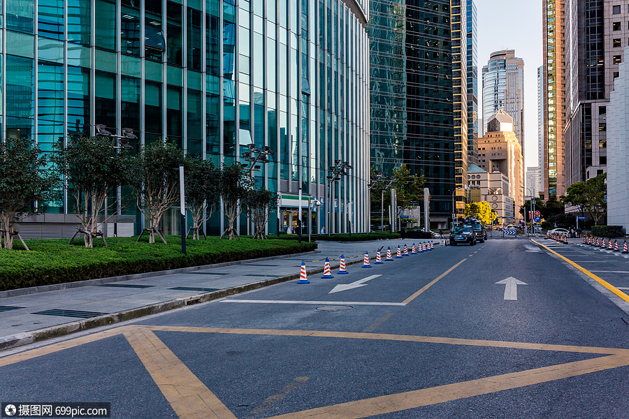 城市道路公路马路图片