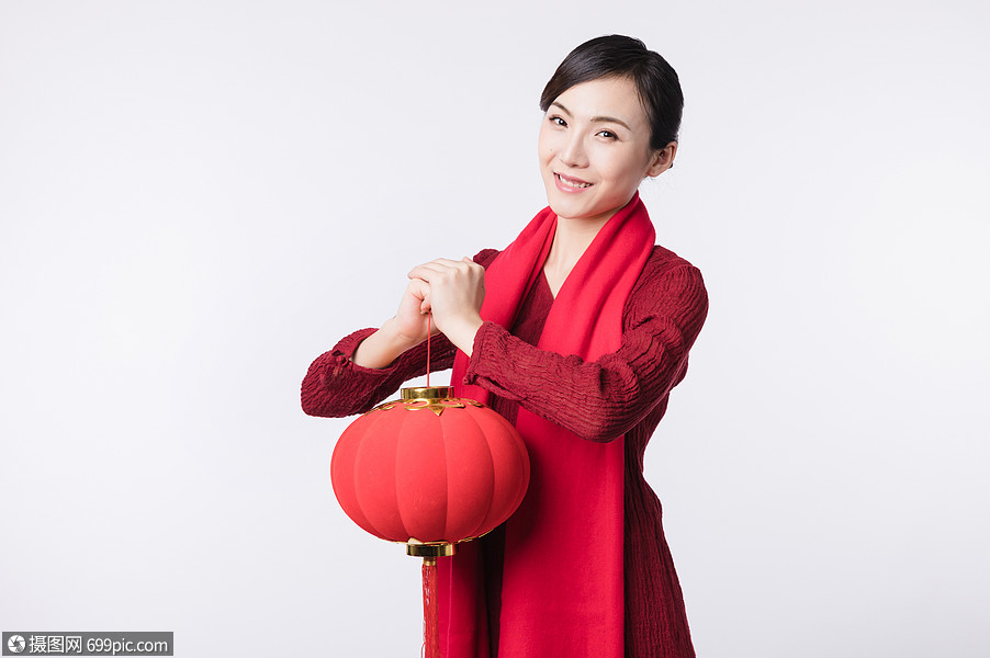 新春汉服美女手拿灯笼拜年