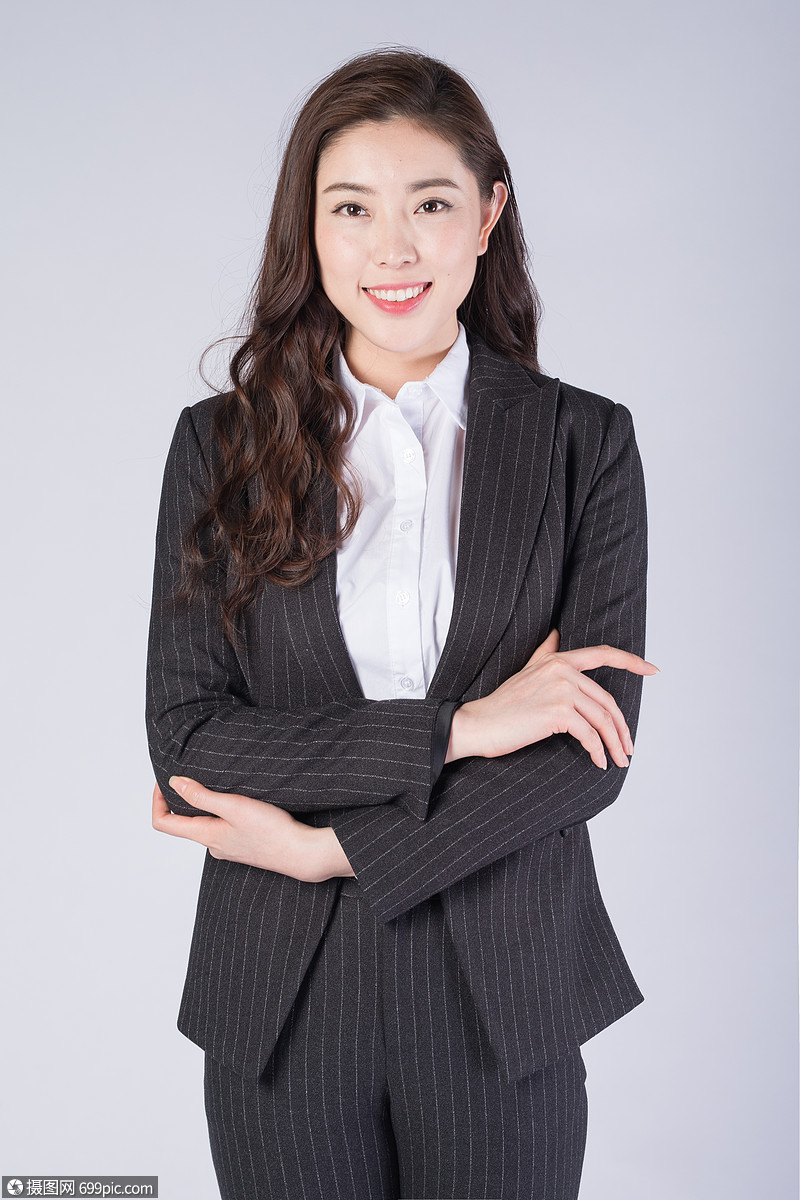 自信的商务女性企业白领