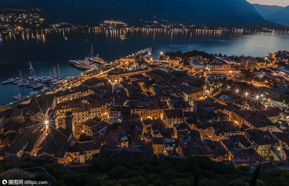 欧洲黑山共和国旅游名城科托尔夜景