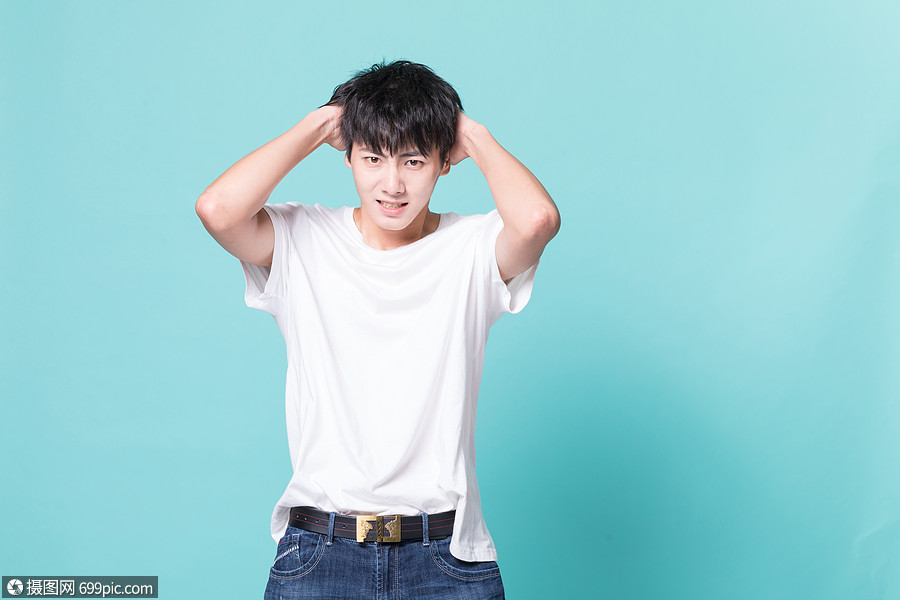 照片 人物情感 青年男性抓狂情绪.jpg