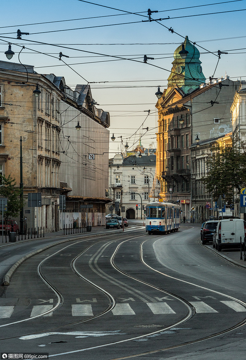 欧洲历史文化名城克拉科夫城市风光街道建筑背景