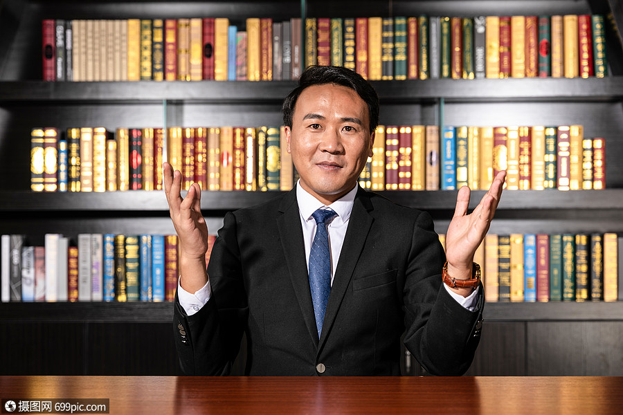 老板形象西装模特图片