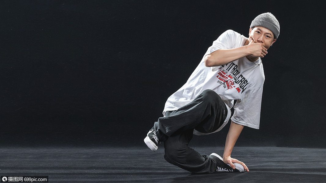照片 人物情感 breaking街舞男孩.jpg