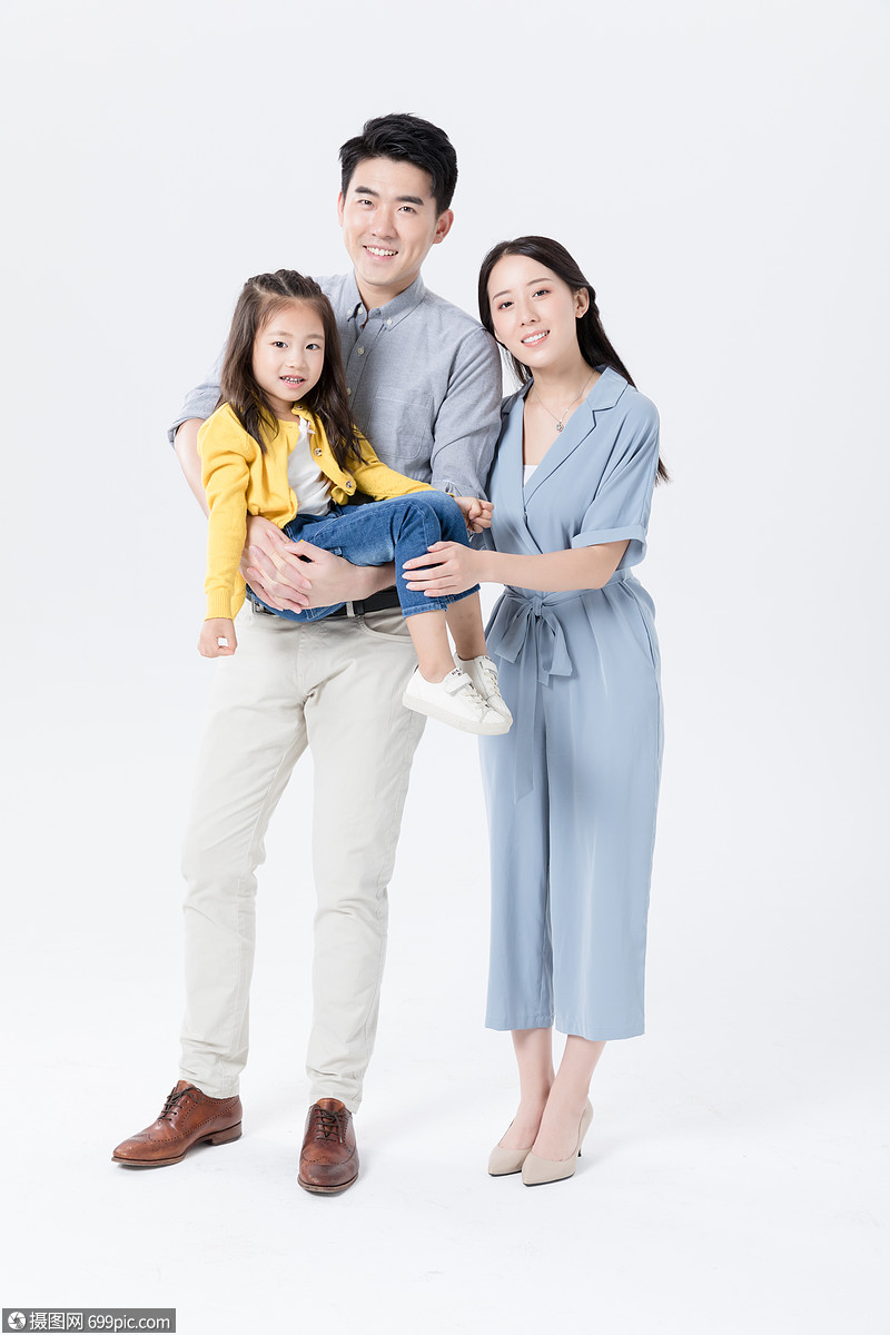 幸福的一家三口jpg