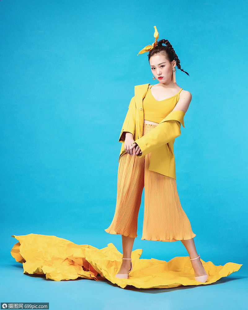 彩色时尚美女潮流艺术照