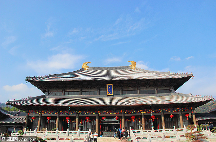 中国五大佛山雪窦寺大殿