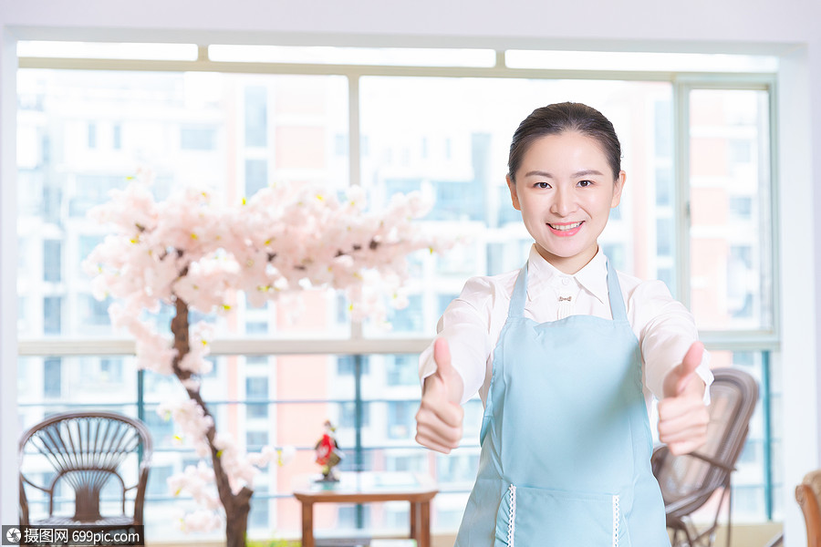 家政服务员点赞形象家庭生活女性