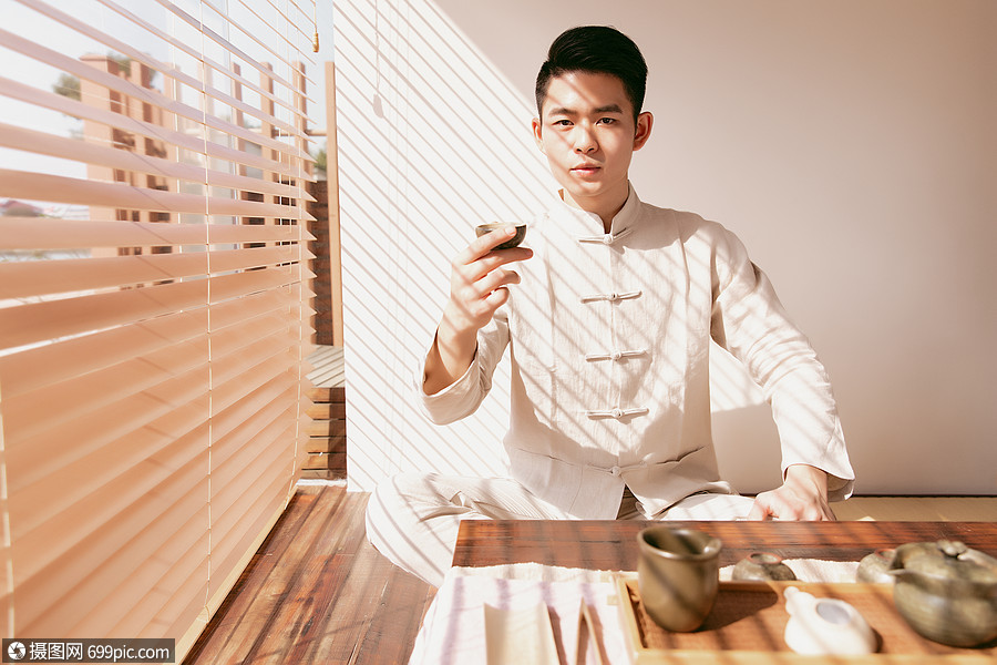 男性茶艺师