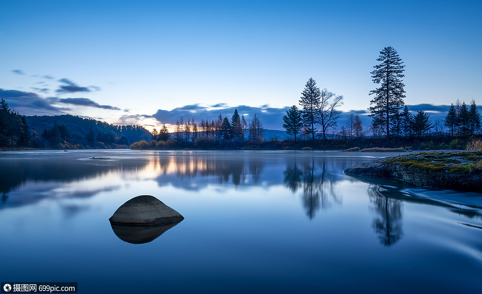 照片 自然风景 在水一方意境风光jpg