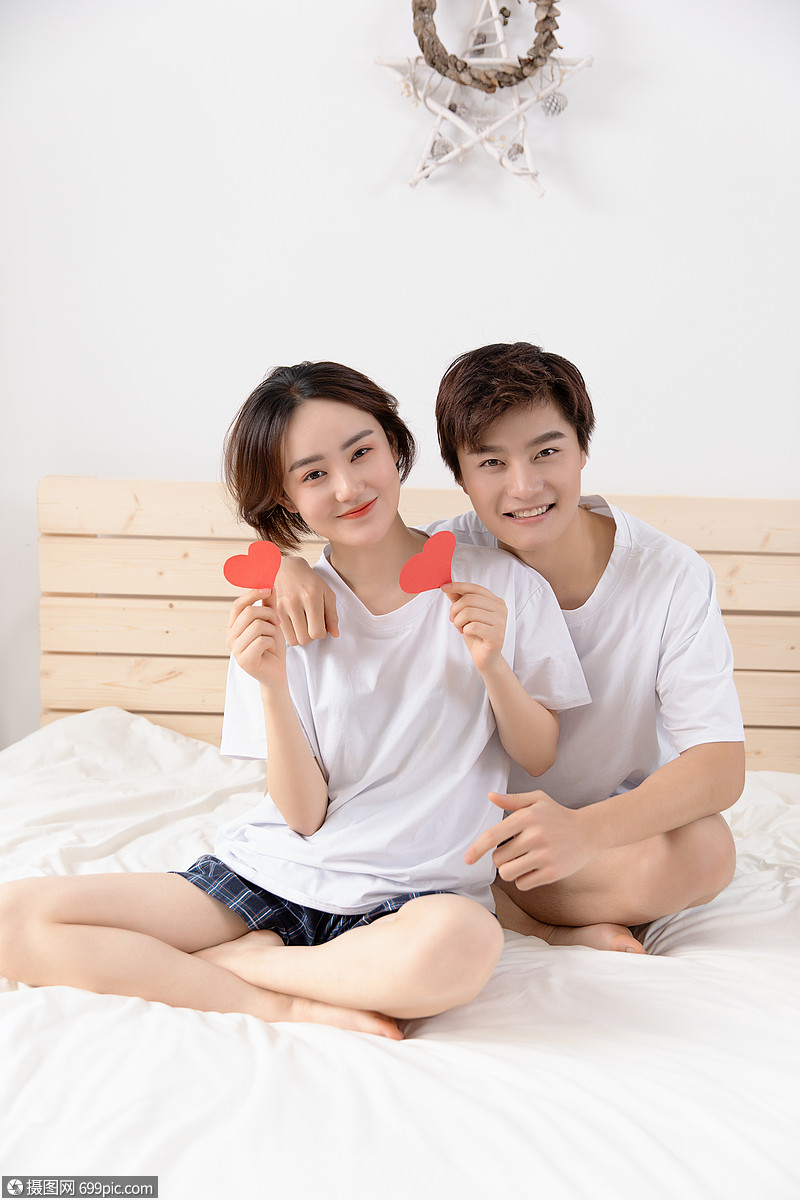 照片 人物情感 情侣日常居家生活.jpg