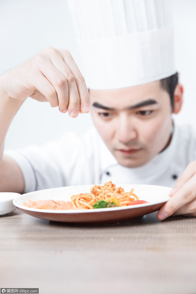 西餐廚師食物調味服務人物