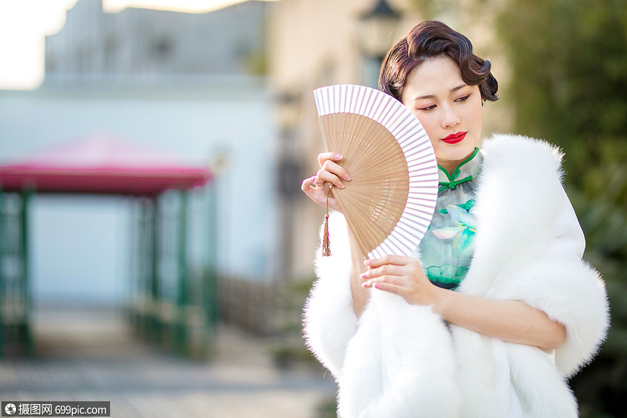 旗袍女性折扇