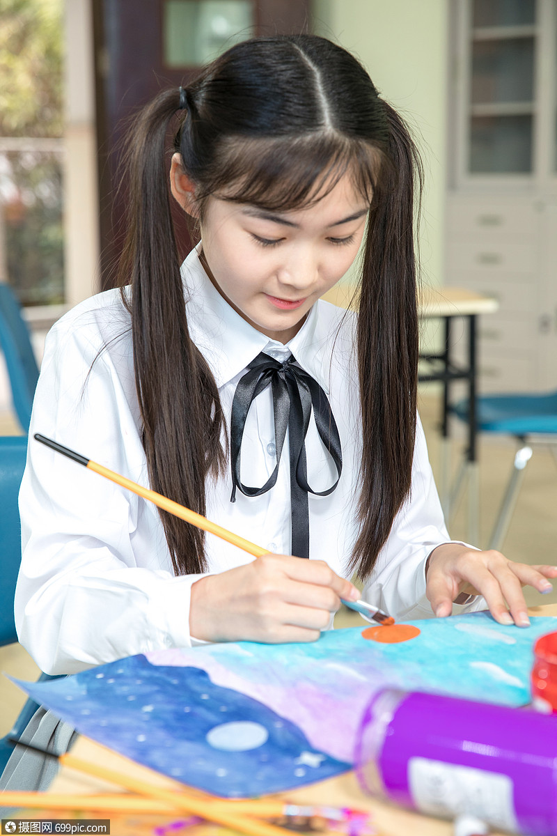 初中生画画人物模特