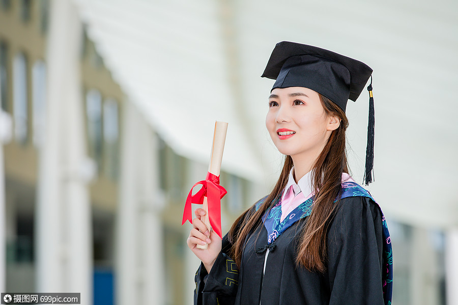 大学毕业生美女