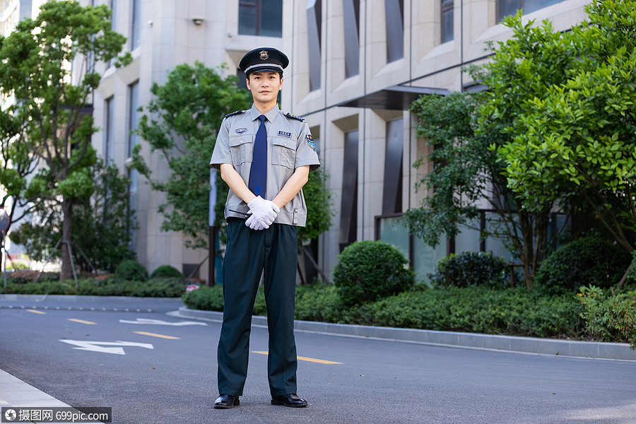 保安户外巡逻保护职员人员