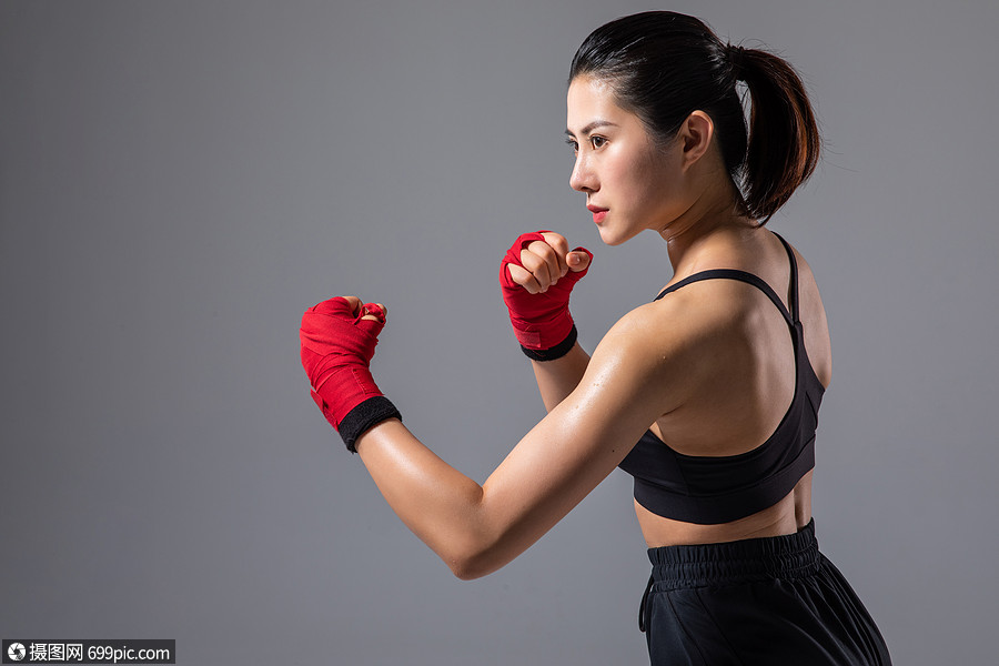 女性拳击运动身材力量