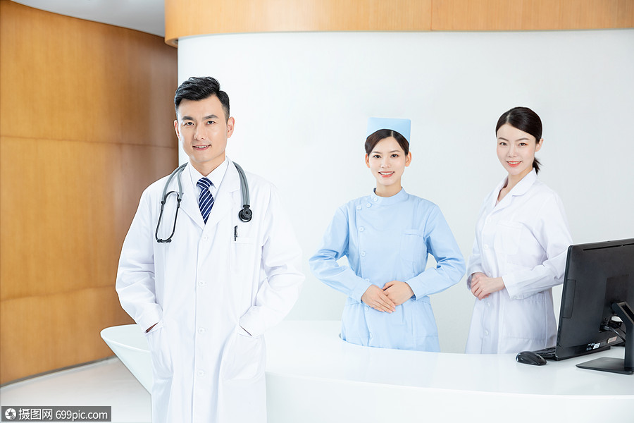 照片 职业形象 医院前台医疗团队男医生.jpg